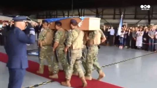 Así llegaron a Río Cuarto los restos del soldado caído en la guerra de Malvinas