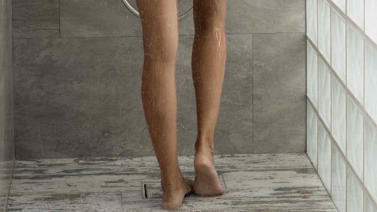 Denunció que la filmaron mientras se duchaba en un hotel y publicaron el video