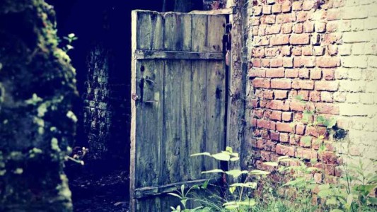 Por 57 años creyó que su padre lo había abandonado hasta que supo la verdad por un macabro hallazgo en el sótano