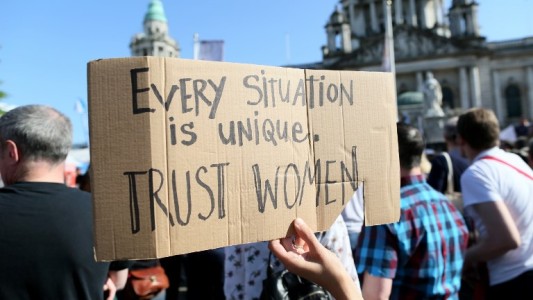 Irlanda aprobó la legalización del aborto