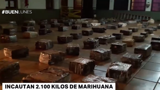 Incautaron 2100 kilos de marihuana
