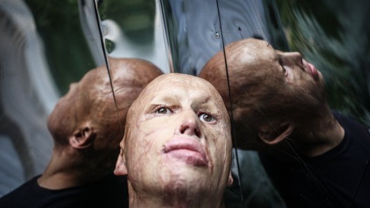 La historia del nene que sobrevivió tras ser tirado por su padre en un horno a leña