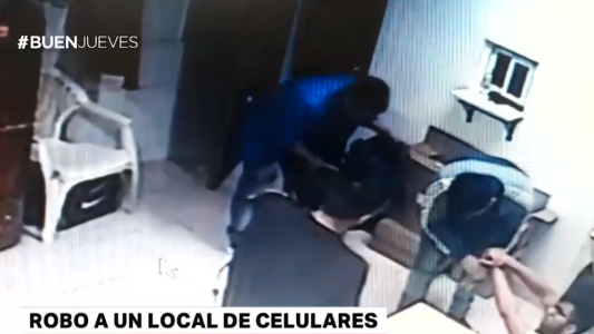 Video: así robaron un local de celulares
