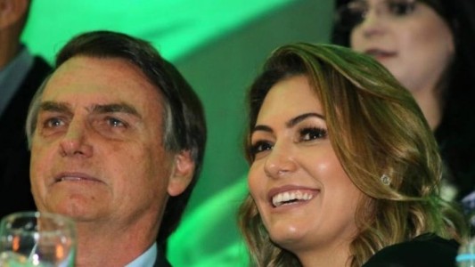 El papelón de la esposa de Bolsonaro: confundió a Evita con Nacha Guevara