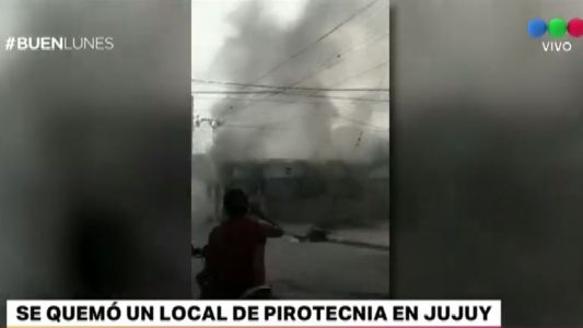 Se incendió un local de venta de pirotecnia en Jujuy