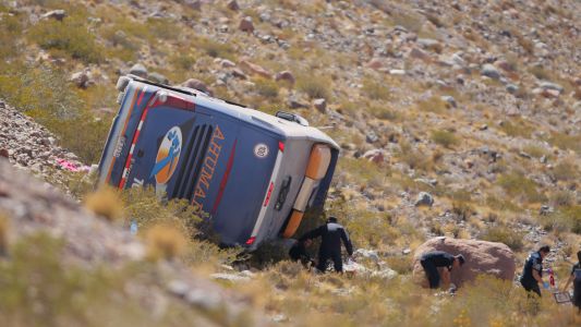 Imputaron al chofer del micro que volcó en Mendoza por homicidio culposo agravado