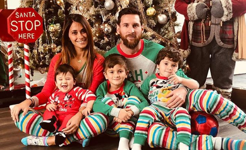 Locura en las redes con la foto familiar navideña de Messi