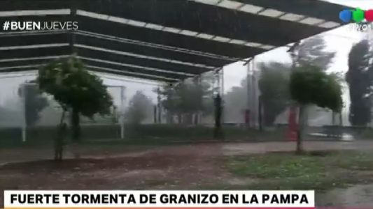 Fuerte tormenta de granizo disipó un incendio forestal en La Pampa