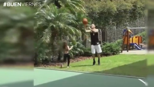 James Rodríguez como si fuera Lebron James