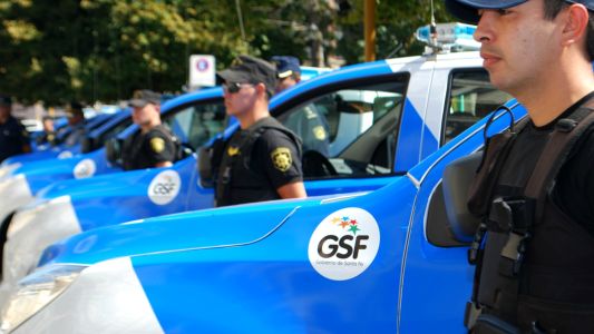Detuvieron a dos policías por robar 62.000 pesos de una fábrica asaltada
