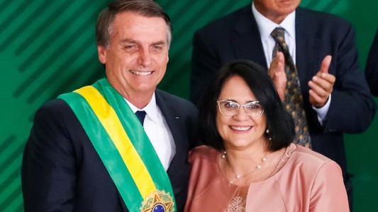 Polémico video de la ministra de la Mujer de Bolsonaro: "El niño viste de azul y la nena de rosa"