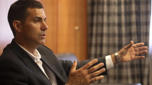 Urtubey: "Con 800 puntos de riesgo país, la Argentina es inviable"