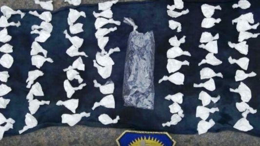Llevaba 20 envoltorios de cocaína en su vagina y la descubrieron