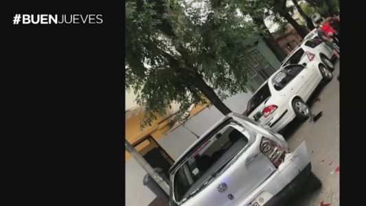 Chocó contra seis autos estacionados