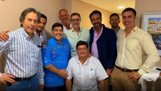 Le dieron el alta a Maradona tras operarlo por el sangrado estomacal