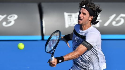 Cayó en primera ronda de Australia pero le alcanzó para superar un récord de Federer