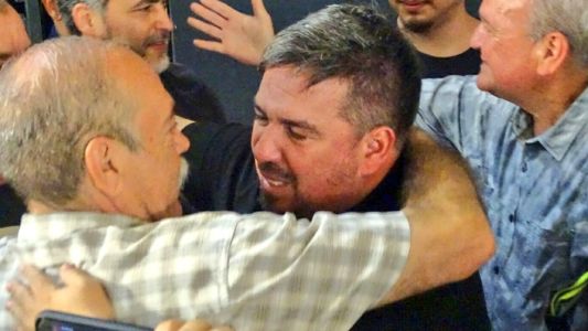 Sólo en el fútbol argentino: eligieron presidente del club a un ex barra de otro equipo que no podrá ingresar a los estadios