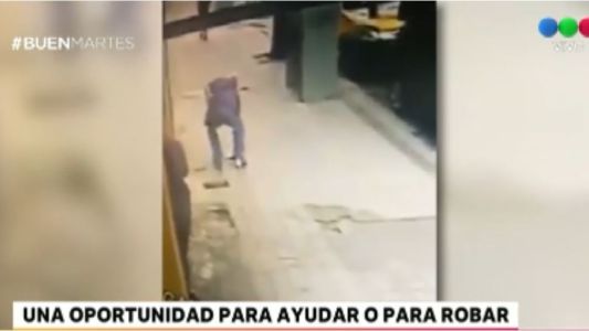 Escrachado: se guardó la billetera que perdió una transeúnte