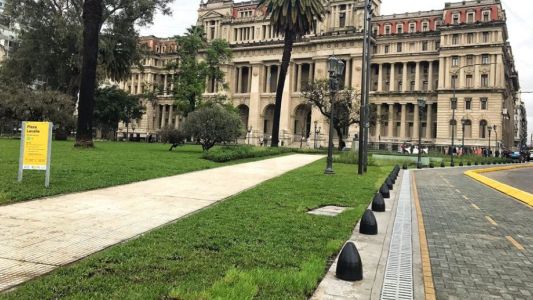 Comienzan a multar a los automovilistas que ingresen en la zona de Tribunales