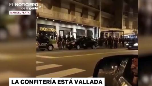 Desalojaron los trabajadores de la confitería Boston