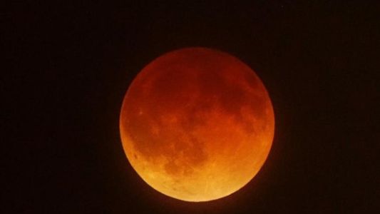 El show del cielo: el eclipse de la luna roja se verá este domingo