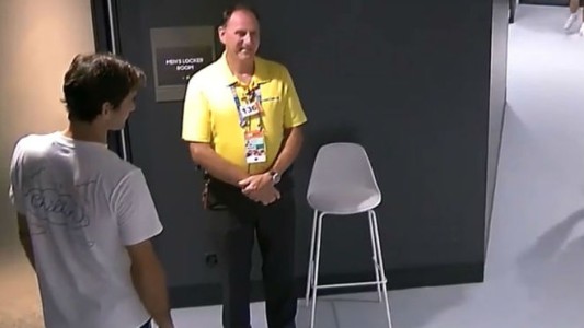 Video viral: le negaron el paso a Federer por no tener acreditación en Australia