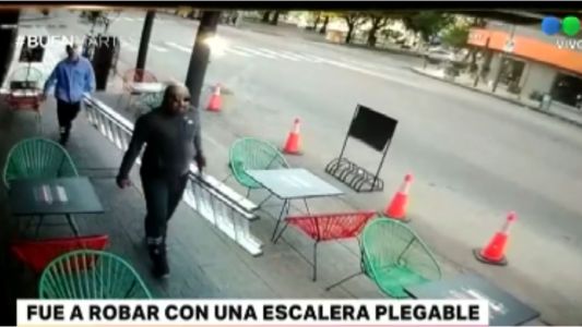 Córdoba: robó con una escalera plegable en el segundo piso de un edificio
