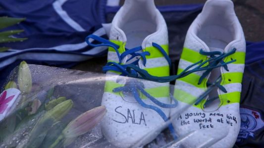 Reanudan la búsqueda de Emiliano Sala tras una colecta de fondos en Internet