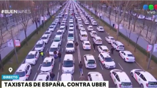 Taxistas madrileños protestan contra Uber
