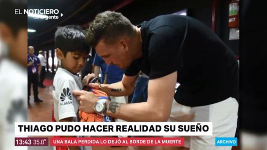 Armani le cumplió el sueño a Thiago, el pequeño baleado en Nochebuena