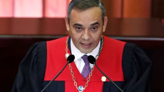 La Corte Suprema prohíbe a Juan Guaidó salir de Venezuela y congela sus cuentas