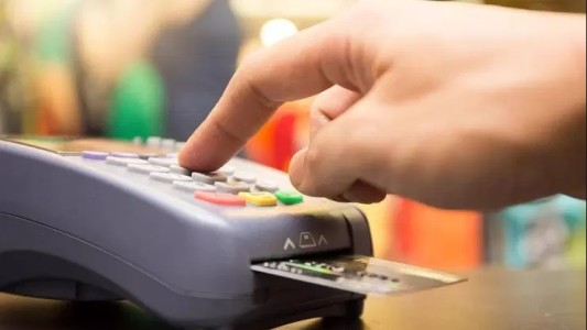 Los consumidores podrán avisar a ARBA cuando un comercio no acepten tarjeta