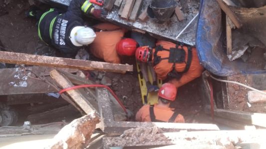 Se derrumbó una panadería en Mataderos: un empleado, en grave estado