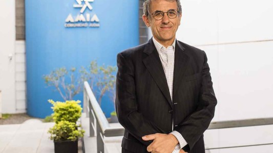 El presidente de la AMIA pidió licencia por tiempo indefinido