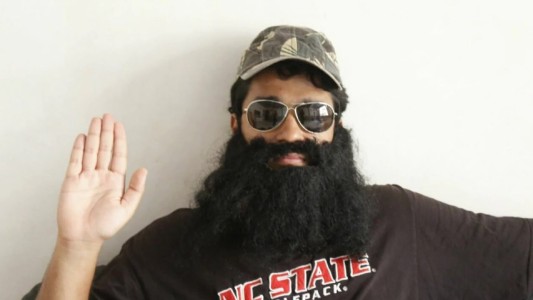 La historia del joven indio que demandó a sus padres por haberlo concebido