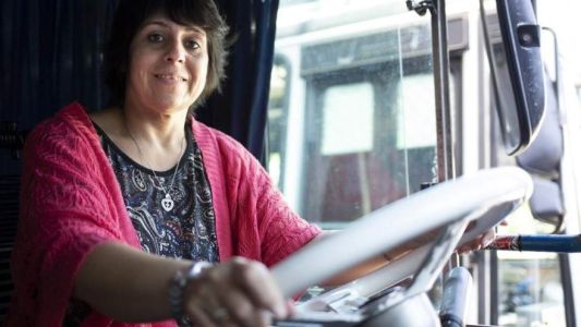 Crean un registro de mujeres que quieran ser choferes de colectivos