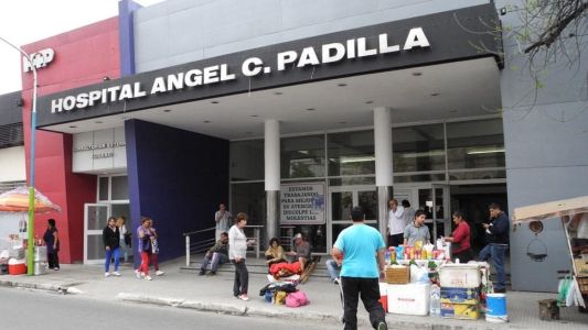 Encontró a su novia teniendo sexo con un amigo, la atropelló con el auto y la mujer está grave