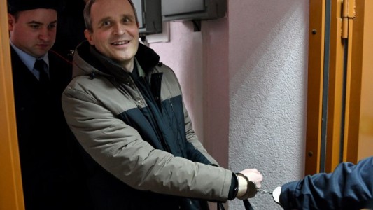 Condenaron a un testigo de Jehová a seis años de cárcel por "extremismo"