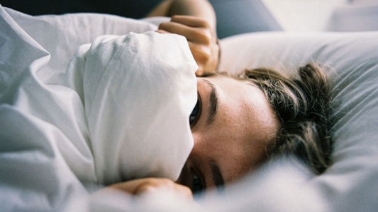 España: ofrecen 1.200 euros al mes por un trabajo para probar almohadas