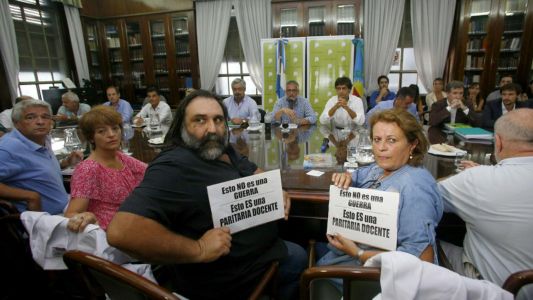 Vidal convocó a los docentes a iniciar las paritarias 2019