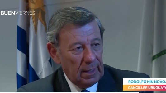 Giro de Uruguay: ahora pide elecciones en Venezuela