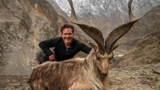 Pagó 110.000 dólares para matar a una cabra que está en peligro de extinción