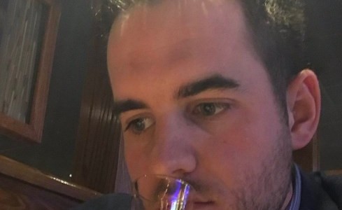 Fingió que lo dejaban plantado en San Valentín para no pagar la cena: lo contó en Twitter y se volvió viral