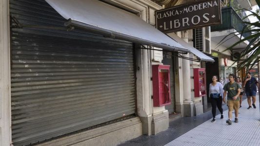 Buscan evitar el cierre de la librería Clásica y Moderna