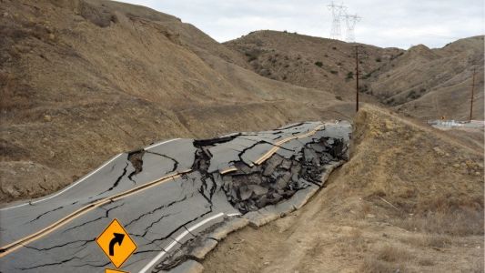 Clausuran un peaje por el mal estado de la autopista