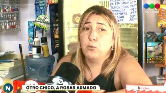 La Plata: una kiosquera enfrentó a un joven ladrón armado con una tumbera