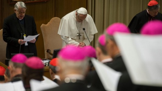 El papa Francisco: "Todo feminismo termina siendo un machismo con falda"