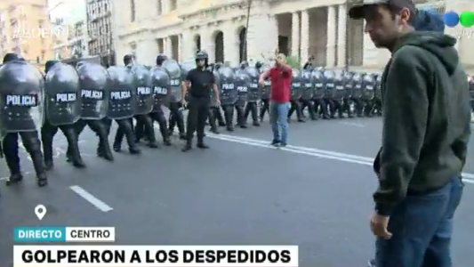 Incidentes en un corte en Corrientes y Callao: golpearon a los manifestantes y hay heridos