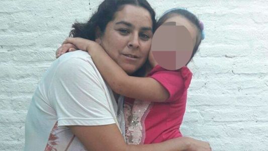 Horror en Lomas de Zamora: discutió con su exmujer y la prendió fuego frente a sus hijos