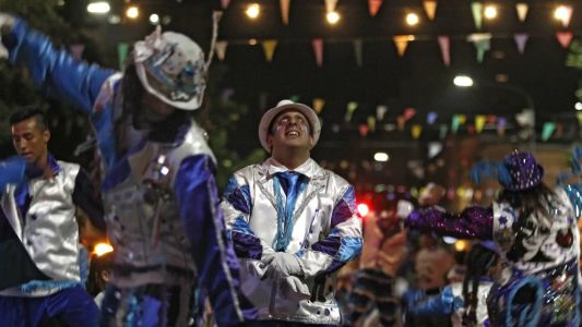 Los festejos de Carnaval en las calles porteñas ganan fanáticos y detractores